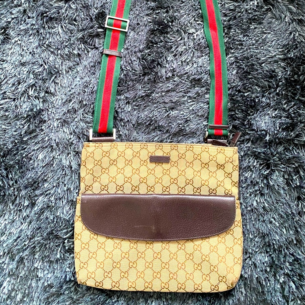 Gucci Monogram messenger